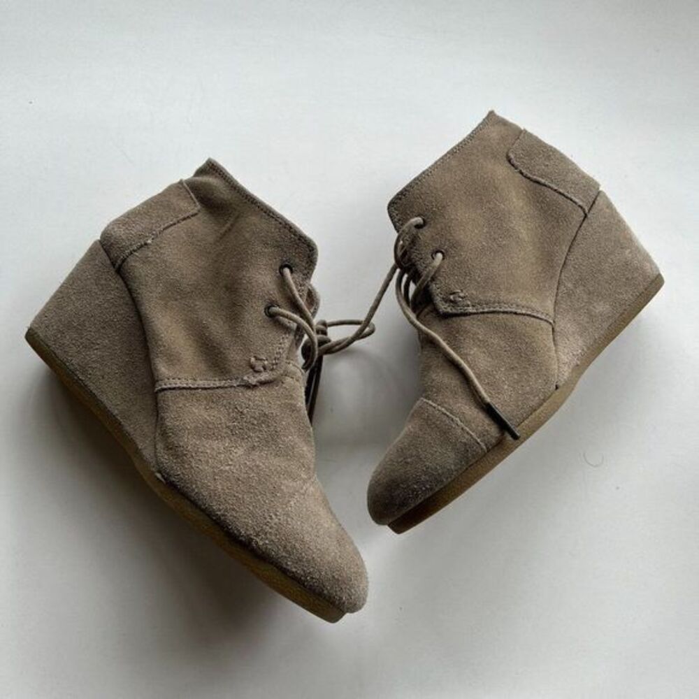 TOMS Women's Kala Desert Wedge Bootie Desert Taupe Suede Size‎ 9.5 Ankle … - Picture 2 of 8